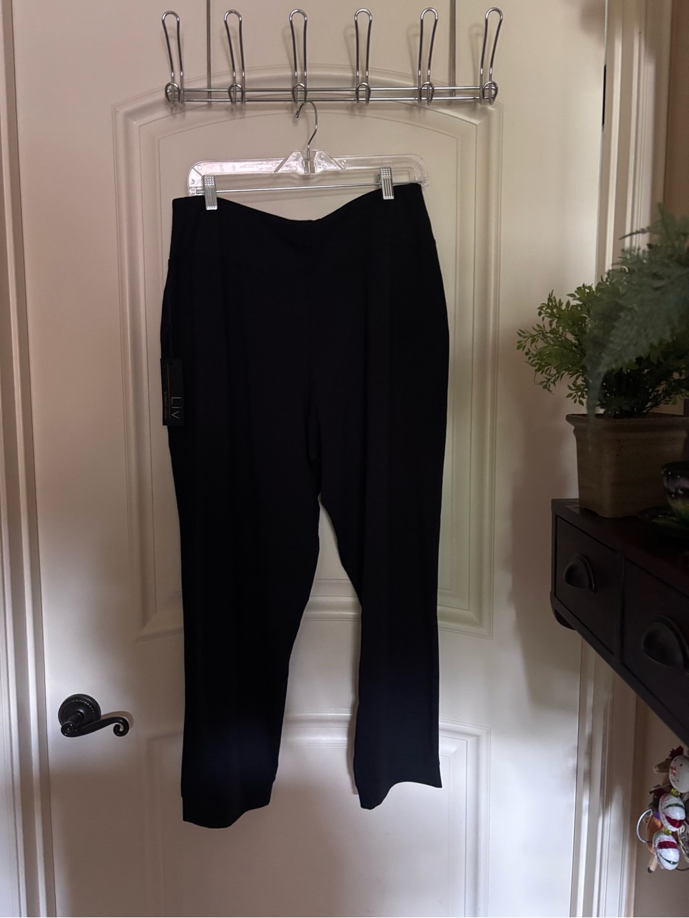 Liv Habitat clothes Black Straight-Leg Pull-On Trousers